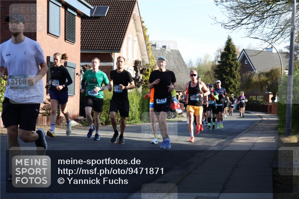 12.04.2026 - 45. Internationalen Wilhelmsburger Insellauf Yannick Fuchs http://msf.ph/oto/9471871 12.04.2026 08:56:41 Laufen 3708, 2724, 2192, 4043, 4275, 2181, 2940 meine-sportfotos.de