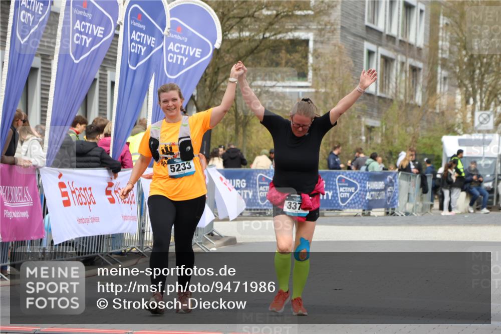 12.04.2026 - 45. Internationalen Wilhelmsburger Insellauf Strokosch-Dieckow http://msf.ph/oto/9471986 12.04.2026 13:36:39 Ziel 5233, 3376 meine-sportfotos.de