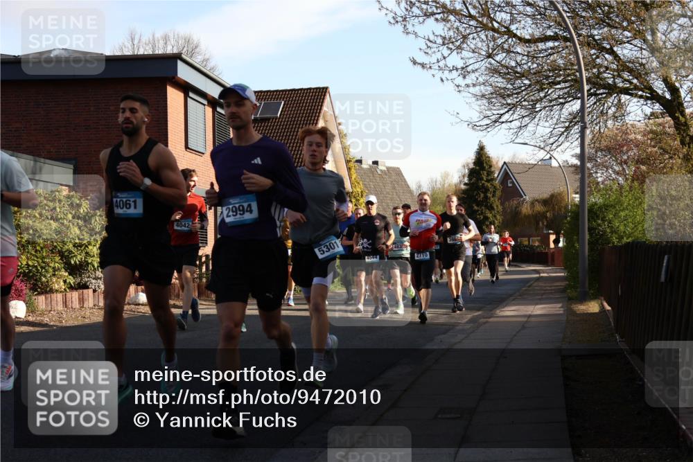 12.04.2026 - 45. Internationalen Wilhelmsburger Insellauf Yannick Fuchs http://msf.ph/oto/9472010 12.04.2026 08:56:53 Laufen 4061, 4042, 2994, 5301, 4544, 483, 19, 2710 meine-sportfotos.de
