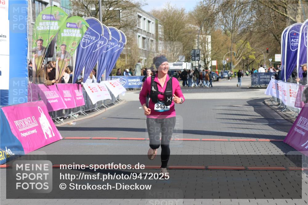 12.04.2026 - 45. Internationalen Wilhelmsburger Insellauf Strokosch-Dieckow http://msf.ph/oto/9472025 12.04.2026 11:28:29 Ziel 3451 meine-sportfotos.de