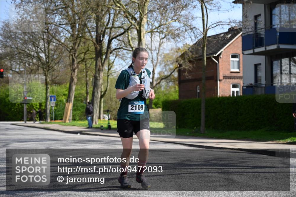 12.04.2026 - 45. Internationalen Wilhelmsburger Insellauf J. Mangold http://msf.ph/oto/9472093 12.04.2026 11:28:41 Ziel 2297, 2429, 2342, 2342, 2109 meine-sportfotos.de