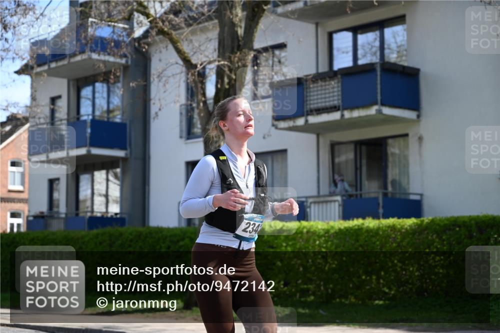 12.04.2026 - 45. Internationalen Wilhelmsburger Insellauf J. Mangold http://msf.ph/oto/9472142 12.04.2026 11:28:49 Ziel 2429, 2342, 2109, 4066 meine-sportfotos.de