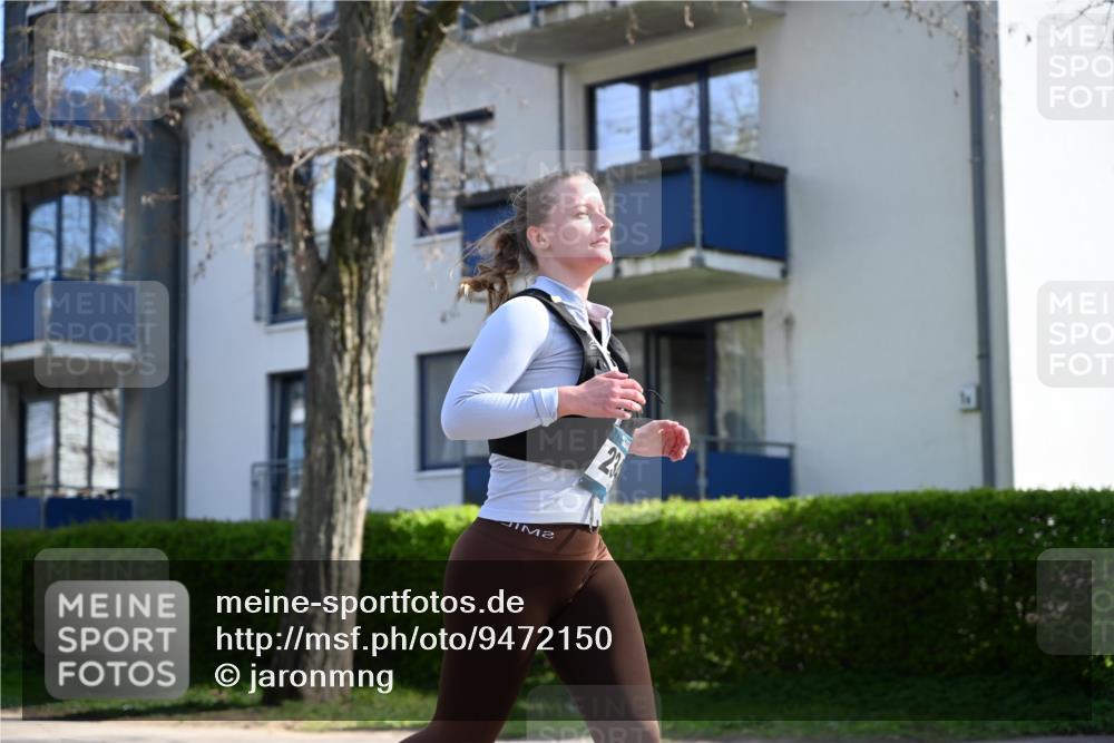 12.04.2026 - 45. Internationalen Wilhelmsburger Insellauf J. Mangold http://msf.ph/oto/9472150 12.04.2026 11:28:49 Ziel 2429, 2342, 2109, 4066 meine-sportfotos.de