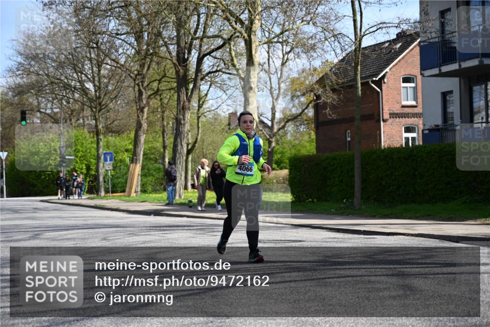 12.04.2026 - 45. Internationalen Wilhelmsburger Insellauf J. Mangold http://msf.ph/oto/9472162 12.04.2026 11:29:07 Ziel 2109, 4066, 3545, 4589 meine-sportfotos.de