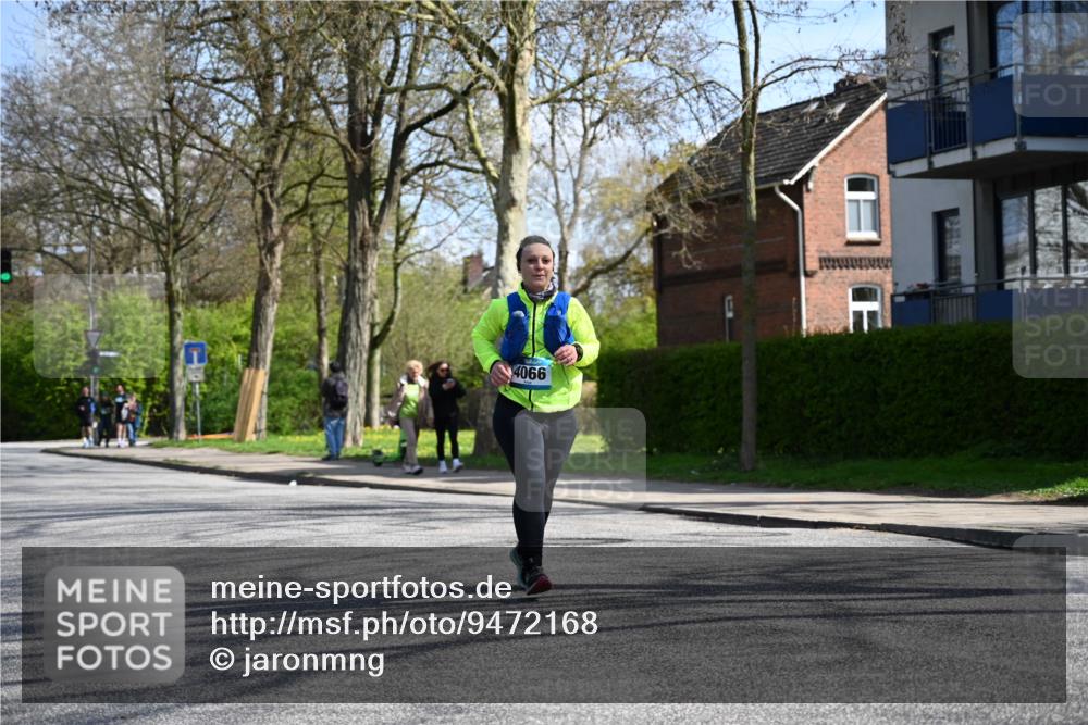 12.04.2026 - 45. Internationalen Wilhelmsburger Insellauf J. Mangold http://msf.ph/oto/9472168 12.04.2026 11:29:08 Ziel 2109, 4066, 3545, 4589 meine-sportfotos.de