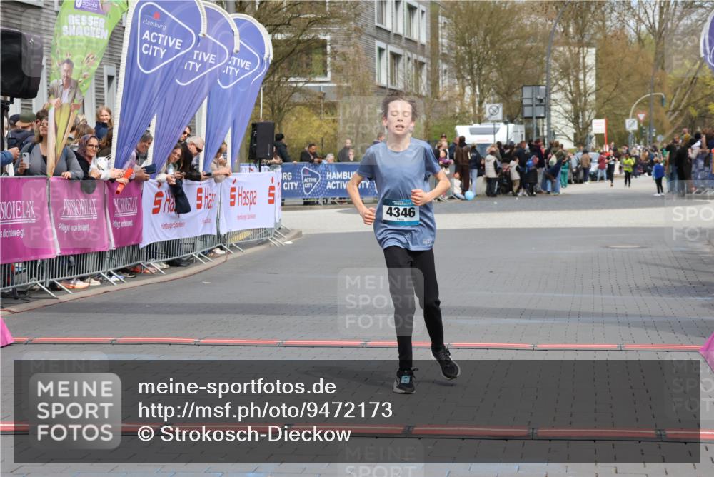 12.04.2026 - 45. Internationalen Wilhelmsburger Insellauf Strokosch-Dieckow http://msf.ph/oto/9472173 12.04.2026 12:53:05 Ziel 4346 meine-sportfotos.de