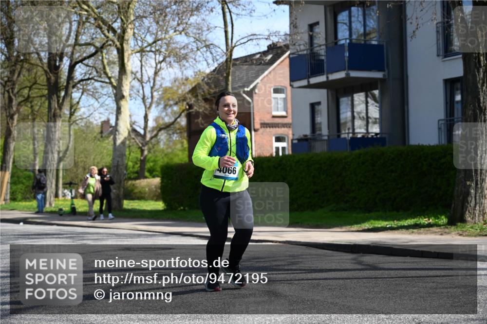 12.04.2026 - 45. Internationalen Wilhelmsburger Insellauf J. Mangold http://msf.ph/oto/9472195 12.04.2026 11:29:09 Ziel 4066, 3545, 4589, 4784 meine-sportfotos.de