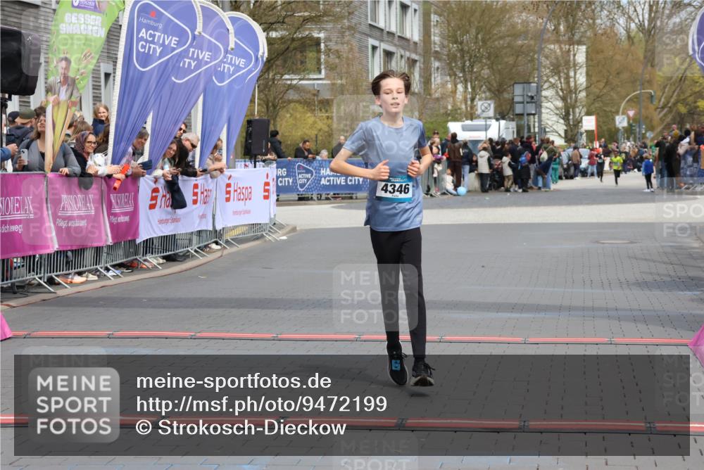 12.04.2026 - 45. Internationalen Wilhelmsburger Insellauf Strokosch-Dieckow http://msf.ph/oto/9472199 12.04.2026 12:53:05 Ziel 4346 meine-sportfotos.de
