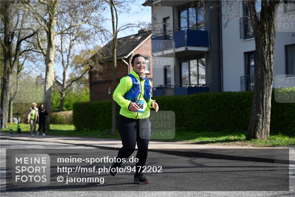 12.04.2026 - 45. Internationalen Wilhelmsburger Insellauf J. Mangold http://msf.ph/oto/9472202 12.04.2026 11:29:09 Ziel 4066, 3545, 4589, 4784 meine-sportfotos.de