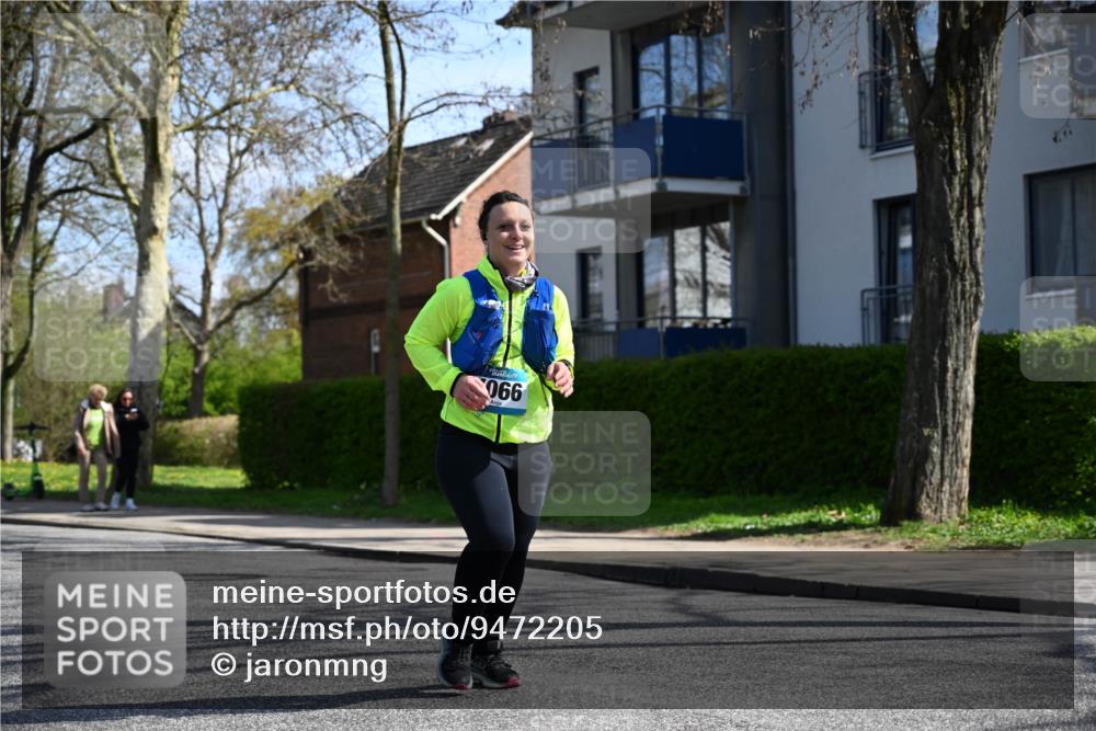 12.04.2026 - 45. Internationalen Wilhelmsburger Insellauf J. Mangold http://msf.ph/oto/9472205 12.04.2026 11:29:09 Ziel 4066, 3545, 4589, 4784 meine-sportfotos.de