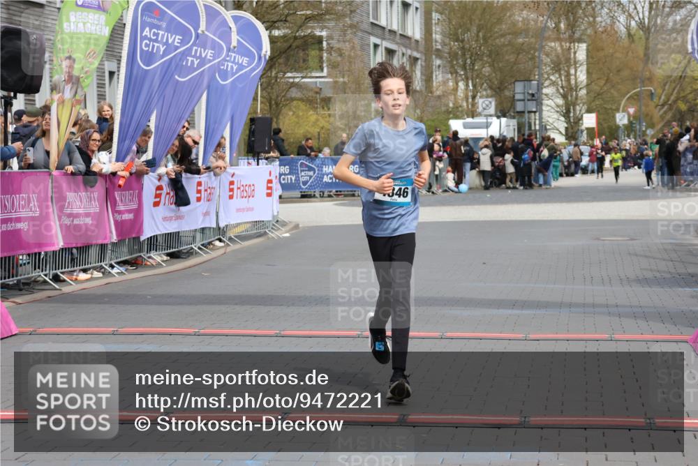 12.04.2026 - 45. Internationalen Wilhelmsburger Insellauf Strokosch-Dieckow http://msf.ph/oto/9472221 12.04.2026 12:53:05 Ziel 4346 meine-sportfotos.de
