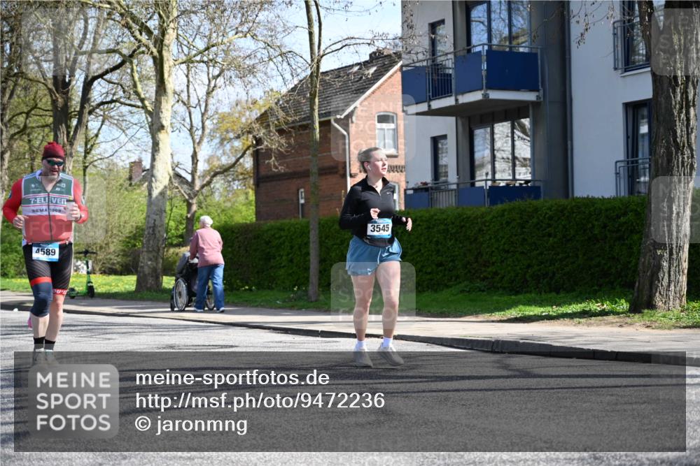 12.04.2026 - 45. Internationalen Wilhelmsburger Insellauf J. Mangold http://msf.ph/oto/9472236 12.04.2026 11:29:27 Ziel 4066, 3545, 4589, 4784, 3839 meine-sportfotos.de