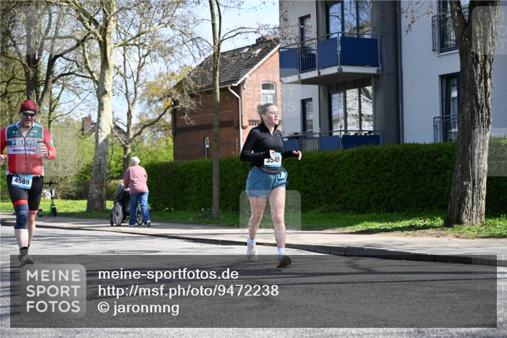 12.04.2026 - 45. Internationalen Wilhelmsburger Insellauf J. Mangold http://msf.ph/oto/9472238 12.04.2026 11:29:27 Ziel 4066, 3545, 4589, 4784, 3839 meine-sportfotos.de