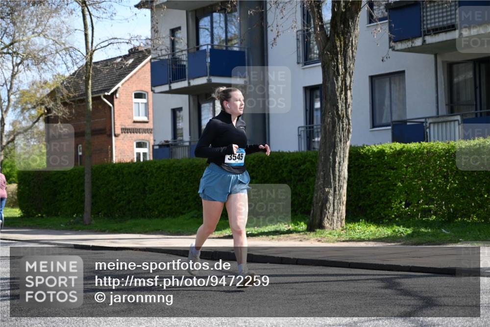 12.04.2026 - 45. Internationalen Wilhelmsburger Insellauf J. Mangold http://msf.ph/oto/9472259 12.04.2026 11:29:28 Ziel 4066, 3545, 4589, 4784, 3839 meine-sportfotos.de