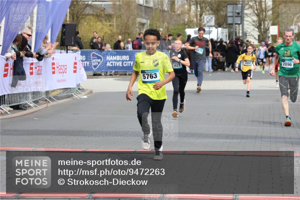 12.04.2026 - 45. Internationalen Wilhelmsburger Insellauf Strokosch-Dieckow http://msf.ph/oto/9472263 12.04.2026 12:53:22 Ziel 5763, 2896, 5621, 4879, 4891 meine-sportfotos.de