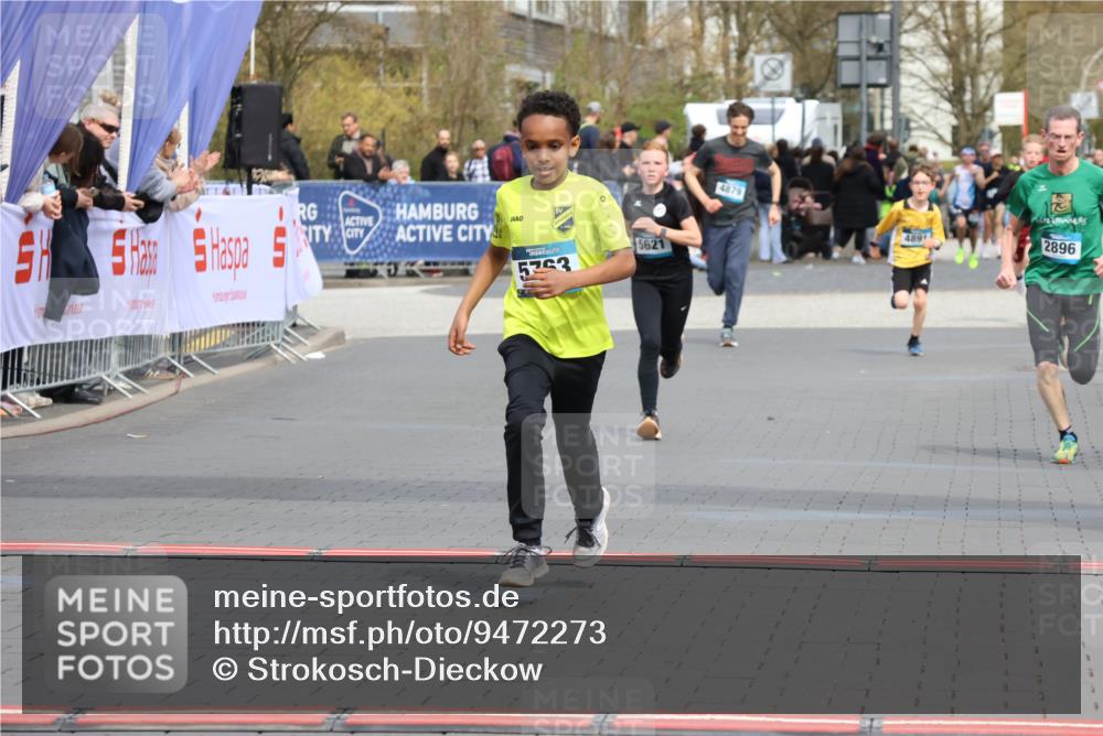 12.04.2026 - 45. Internationalen Wilhelmsburger Insellauf Strokosch-Dieckow http://msf.ph/oto/9472273 12.04.2026 12:53:22 Ziel 5763, 2896, 5621, 4879, 4891 meine-sportfotos.de