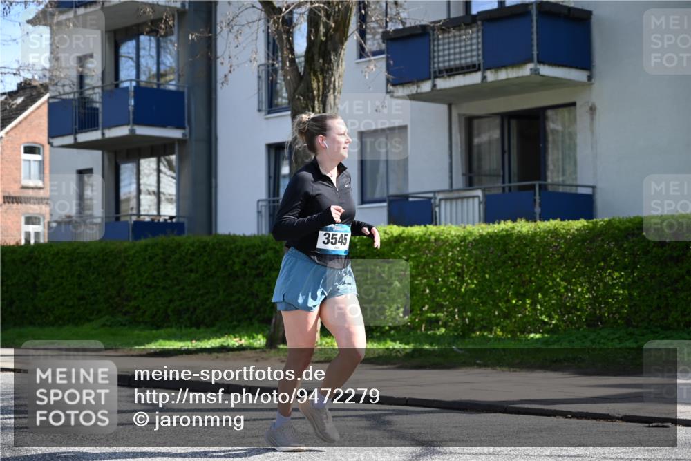 12.04.2026 - 45. Internationalen Wilhelmsburger Insellauf J. Mangold http://msf.ph/oto/9472279 12.04.2026 11:29:29 Ziel 4066, 3545, 4589, 4784, 3839 meine-sportfotos.de