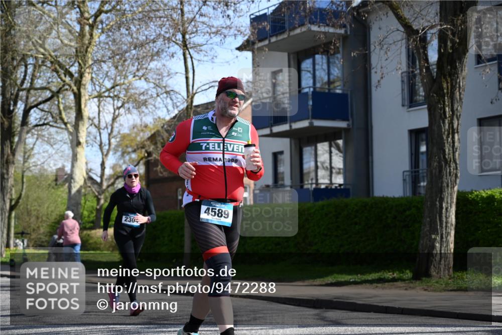 12.04.2026 - 45. Internationalen Wilhelmsburger Insellauf J. Mangold http://msf.ph/oto/9472288 12.04.2026 11:29:30 Ziel 4066, 3545, 4589, 4784, 3839 meine-sportfotos.de