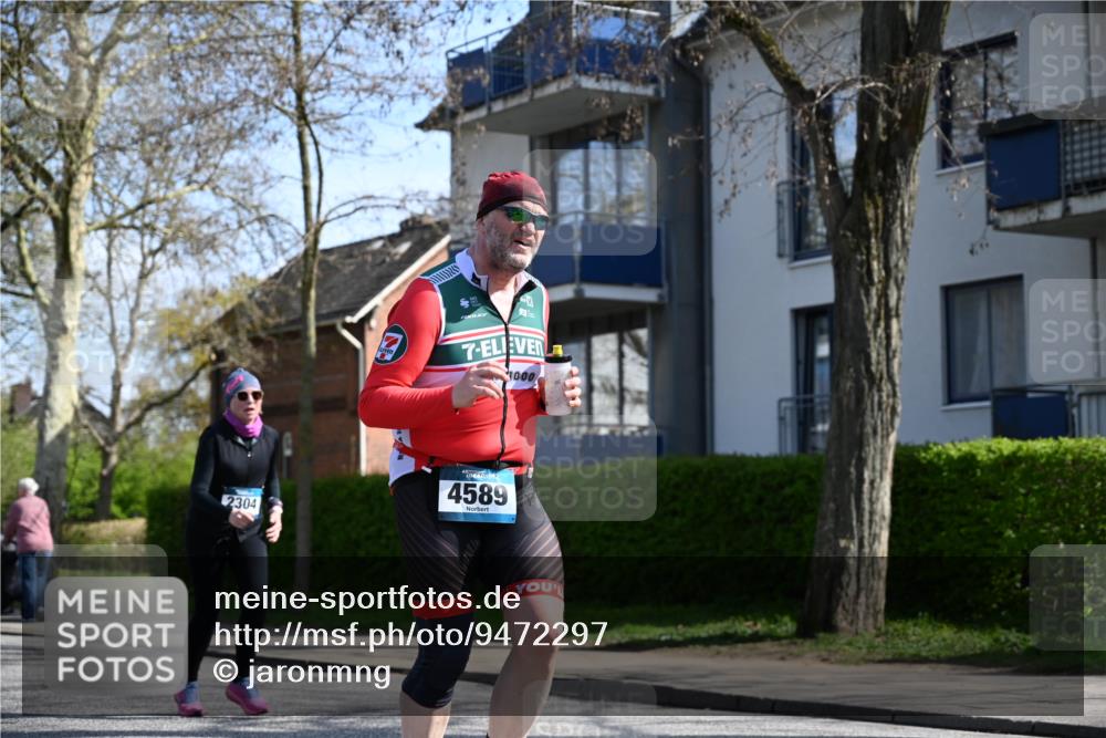 12.04.2026 - 45. Internationalen Wilhelmsburger Insellauf J. Mangold http://msf.ph/oto/9472297 12.04.2026 11:29:30 Ziel 4066, 3545, 4589, 4784, 3839 meine-sportfotos.de
