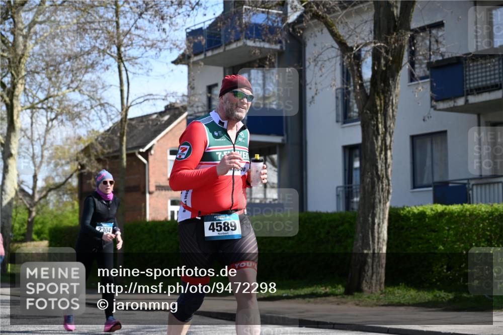 12.04.2026 - 45. Internationalen Wilhelmsburger Insellauf J. Mangold http://msf.ph/oto/9472298 12.04.2026 11:29:30 Ziel 4066, 3545, 4589, 4784, 3839 meine-sportfotos.de