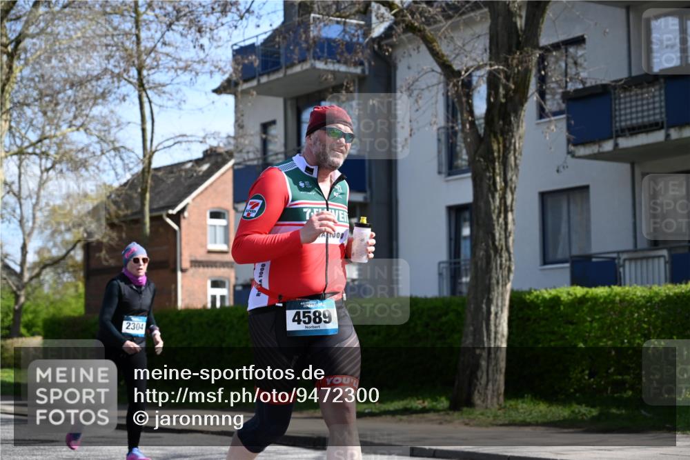 12.04.2026 - 45. Internationalen Wilhelmsburger Insellauf J. Mangold http://msf.ph/oto/9472300 12.04.2026 11:29:30 Ziel 4066, 3545, 4589, 4784, 3839 meine-sportfotos.de
