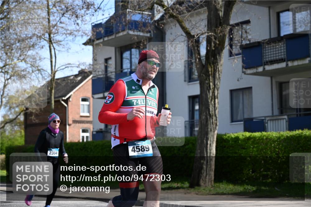 12.04.2026 - 45. Internationalen Wilhelmsburger Insellauf J. Mangold http://msf.ph/oto/9472303 12.04.2026 11:29:30 Ziel 4066, 3545, 4589, 4784, 3839 meine-sportfotos.de