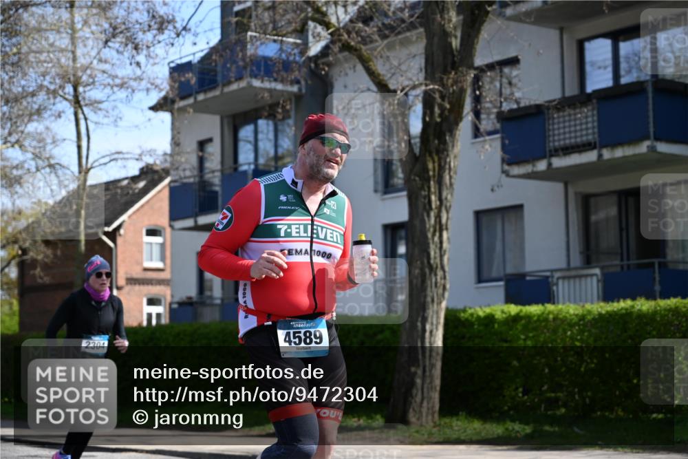 12.04.2026 - 45. Internationalen Wilhelmsburger Insellauf J. Mangold http://msf.ph/oto/9472304 12.04.2026 11:29:30 Ziel 4066, 3545, 4589, 4784, 3839 meine-sportfotos.de