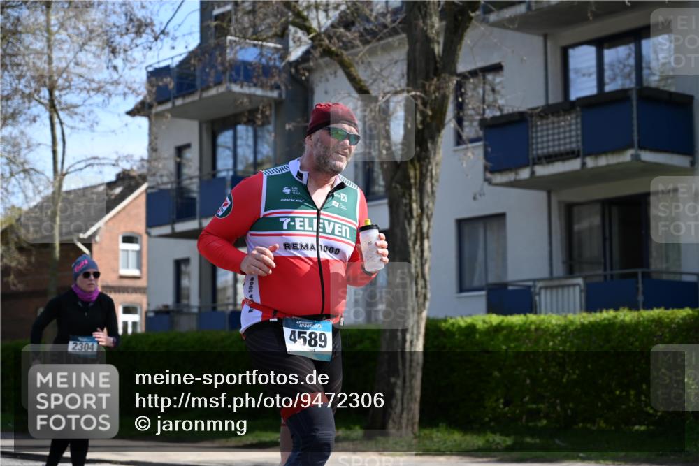 12.04.2026 - 45. Internationalen Wilhelmsburger Insellauf J. Mangold http://msf.ph/oto/9472306 12.04.2026 11:29:30 Ziel 4066, 3545, 4589, 4784, 3839 meine-sportfotos.de