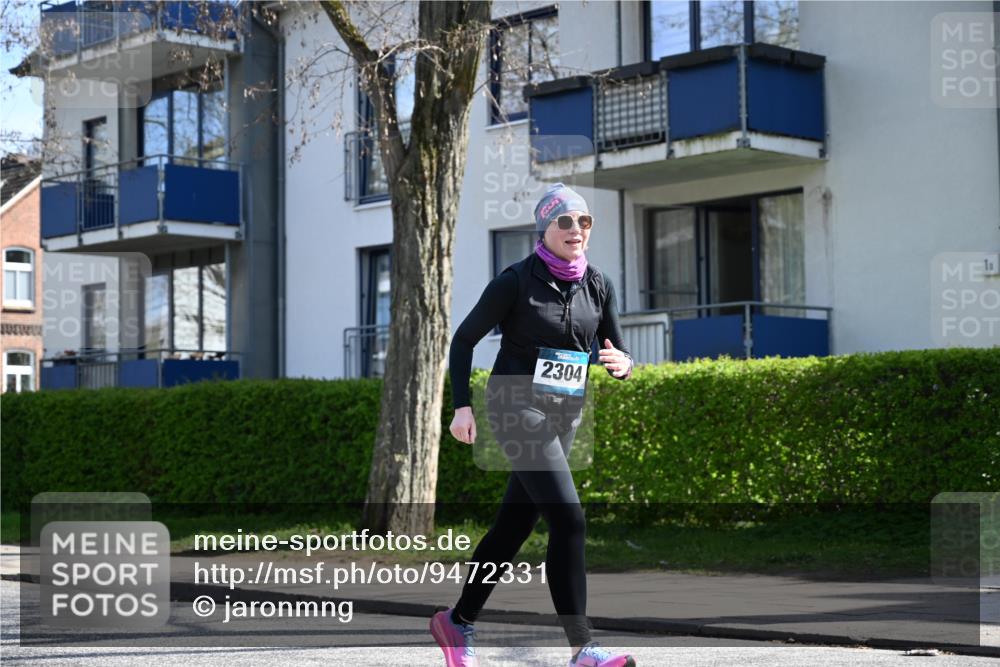 12.04.2026 - 45. Internationalen Wilhelmsburger Insellauf J. Mangold http://msf.ph/oto/9472331 12.04.2026 11:29:32 Ziel 3545, 4589, 4784, 3839, 2697, 2698 meine-sportfotos.de