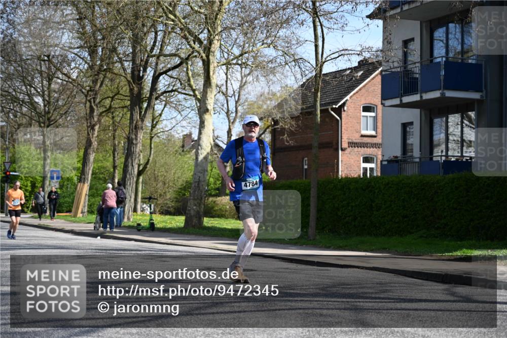 12.04.2026 - 45. Internationalen Wilhelmsburger Insellauf J. Mangold http://msf.ph/oto/9472345 12.04.2026 11:29:39 Ziel 3545, 4589, 4784, 3839, 2697, 2698, 2476, 2498 meine-sportfotos.de