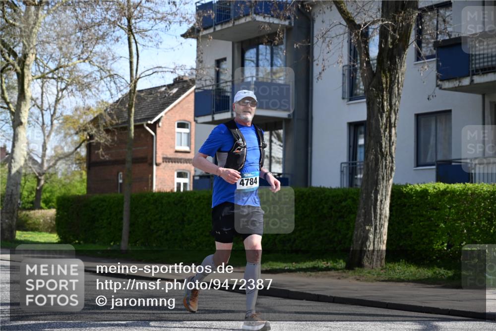 12.04.2026 - 45. Internationalen Wilhelmsburger Insellauf J. Mangold http://msf.ph/oto/9472387 12.04.2026 11:29:40 Ziel 3545, 4589, 4784, 3839, 2697, 2698, 2476, 2498 meine-sportfotos.de