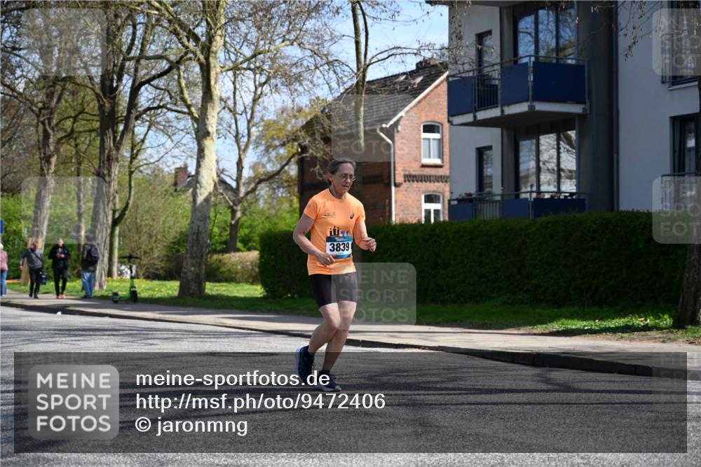 12.04.2026 - 45. Internationalen Wilhelmsburger Insellauf J. Mangold http://msf.ph/oto/9472406 12.04.2026 11:29:47 Ziel 4589, 4784, 3839, 2697, 2698, 2476, 2498 meine-sportfotos.de
