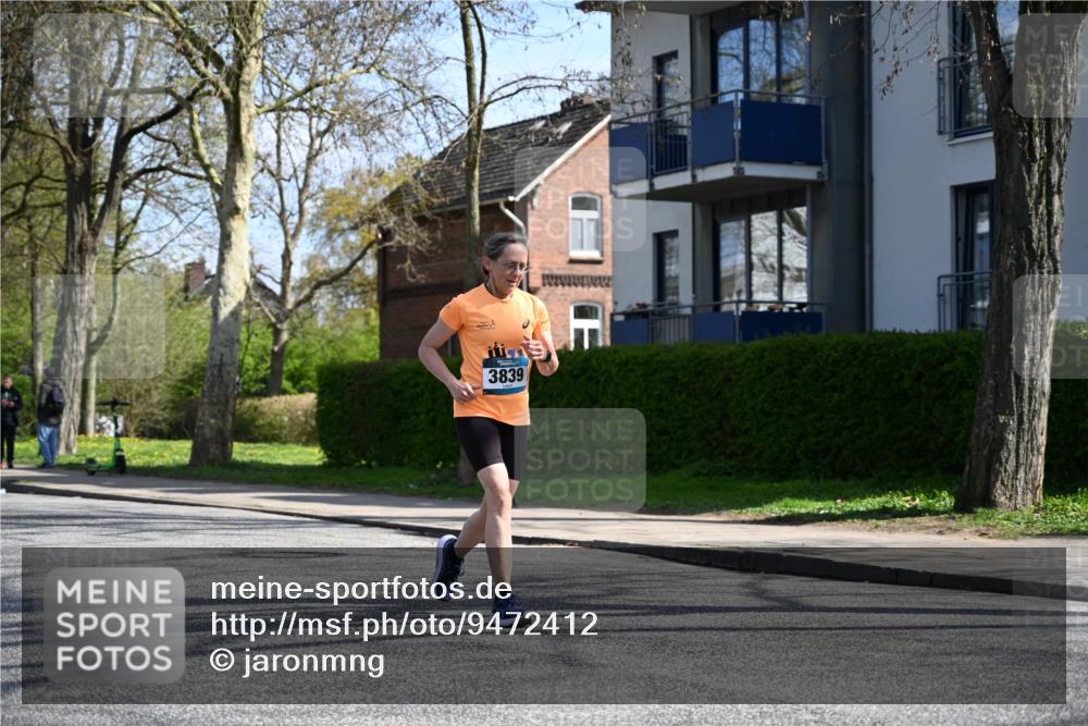 12.04.2026 - 45. Internationalen Wilhelmsburger Insellauf J. Mangold http://msf.ph/oto/9472412 12.04.2026 11:29:47 Ziel 4589, 4784, 3839, 2697, 2698, 2476, 2498 meine-sportfotos.de