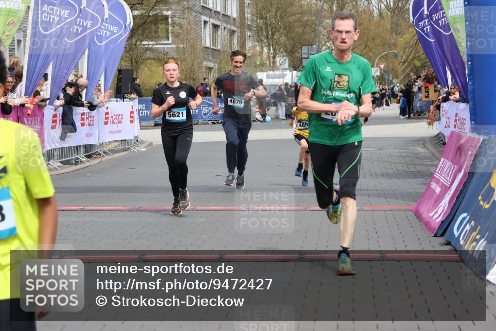 12.04.2026 - 45. Internationalen Wilhelmsburger Insellauf Strokosch-Dieckow http://msf.ph/oto/9472427 12.04.2026 12:53:25 Ziel 5763, 2896, 5621, 4879, 4891, 5127 meine-sportfotos.de