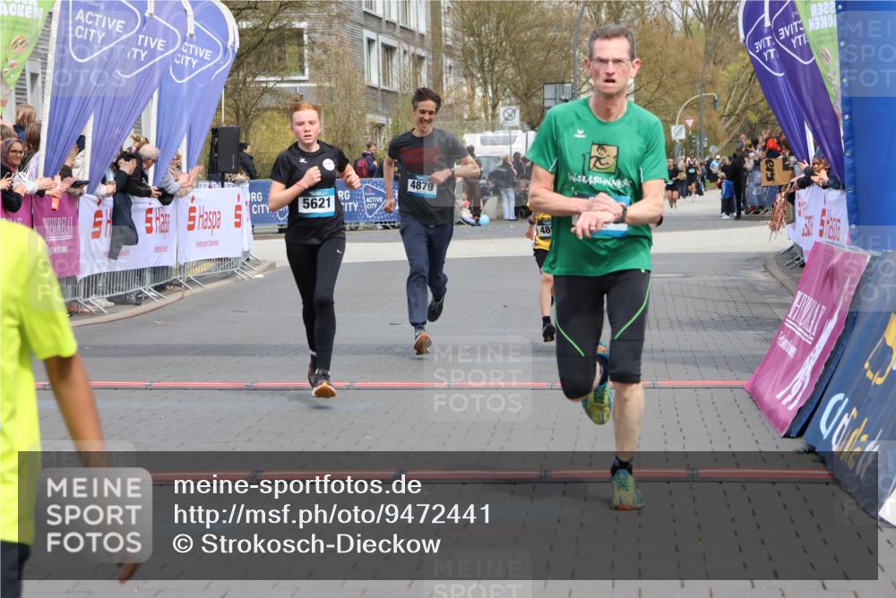 12.04.2026 - 45. Internationalen Wilhelmsburger Insellauf Strokosch-Dieckow http://msf.ph/oto/9472441 12.04.2026 12:53:25 Ziel 5763, 2896, 5621, 4879, 4891, 5127 meine-sportfotos.de