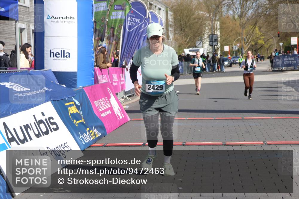 12.04.2026 - 45. Internationalen Wilhelmsburger Insellauf Strokosch-Dieckow http://msf.ph/oto/9472463 12.04.2026 11:29:16 Ziel 2429 meine-sportfotos.de