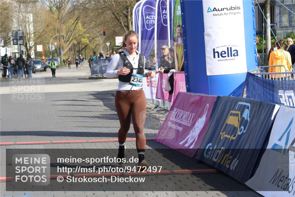 12.04.2026 - 45. Internationalen Wilhelmsburger Insellauf Strokosch-Dieckow http://msf.ph/oto/9472497 12.04.2026 11:29:21 Ziel 2342, 2109 meine-sportfotos.de