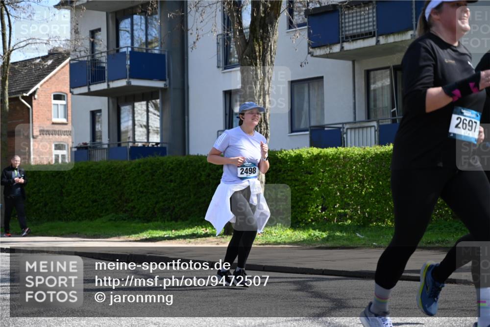 12.04.2026 - 45. Internationalen Wilhelmsburger Insellauf J. Mangold http://msf.ph/oto/9472507 12.04.2026 11:30:02 Ziel 3839, 2697, 2698, 2476, 2498, 4737 meine-sportfotos.de