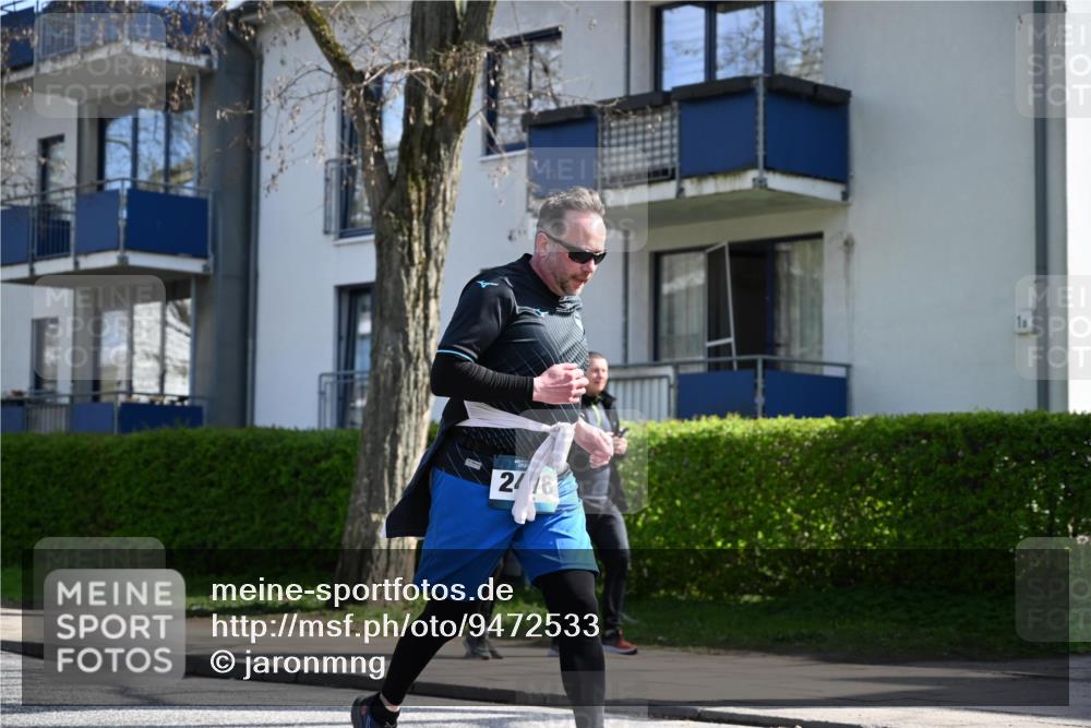 12.04.2026 - 45. Internationalen Wilhelmsburger Insellauf J. Mangold http://msf.ph/oto/9472533 12.04.2026 11:30:10 Ziel 3839, 2697, 2698, 2476, 2498, 4737, 2480 meine-sportfotos.de