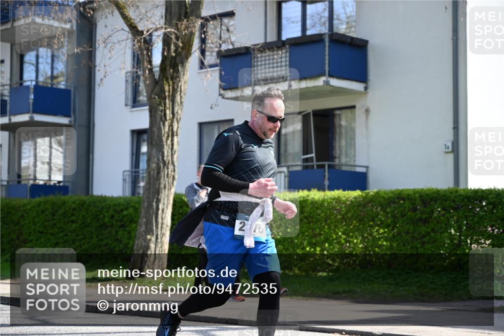 12.04.2026 - 45. Internationalen Wilhelmsburger Insellauf J. Mangold http://msf.ph/oto/9472535 12.04.2026 11:30:10 Ziel 3839, 2697, 2698, 2476, 2498, 4737, 2480 meine-sportfotos.de