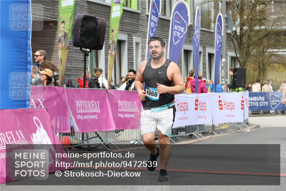 12.04.2026 - 45. Internationalen Wilhelmsburger Insellauf Strokosch-Dieckow http://msf.ph/oto/9472539 12.04.2026 13:35:44 Ziel 4988 meine-sportfotos.de