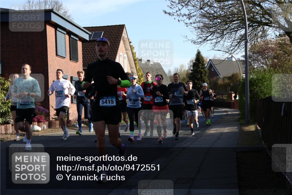 12.04.2026 - 45. Internationalen Wilhelmsburger Insellauf Yannick Fuchs http://msf.ph/oto/9472551 12.04.2026 08:57:36 Laufen 369, 2039, 3084, 2065, 5415, 2020, 80, 3381, 4913, 4108, 5359, 4779 meine-sportfotos.de
