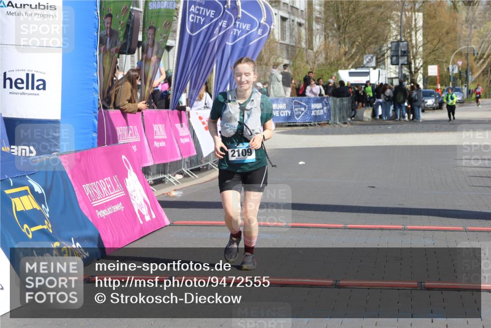12.04.2026 - 45. Internationalen Wilhelmsburger Insellauf Strokosch-Dieckow http://msf.ph/oto/9472555 12.04.2026 11:29:23 Ziel 2342, 2109 meine-sportfotos.de