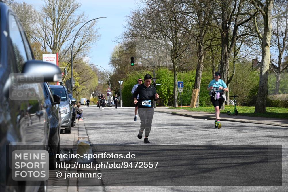 12.04.2026 - 45. Internationalen Wilhelmsburger Insellauf J. Mangold http://msf.ph/oto/9472557 12.04.2026 11:30:35 Ziel 4737, 2480, 3111, 3111, 2524 meine-sportfotos.de