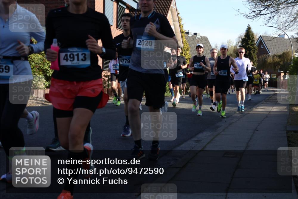 12.04.2026 - 45. Internationalen Wilhelmsburger Insellauf Yannick Fuchs http://msf.ph/oto/9472590 12.04.2026 08:57:39 Laufen 59, 4913, 4377, 4779, 2020, 5238, 4109, 32, 4108 meine-sportfotos.de