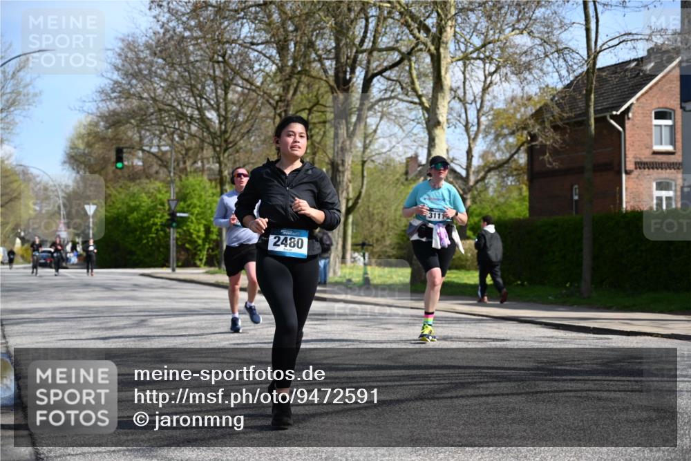 12.04.2026 - 45. Internationalen Wilhelmsburger Insellauf J. Mangold http://msf.ph/oto/9472591 12.04.2026 11:30:38 Ziel 4737, 2480, 3111, 2524, 2475, 2279 meine-sportfotos.de