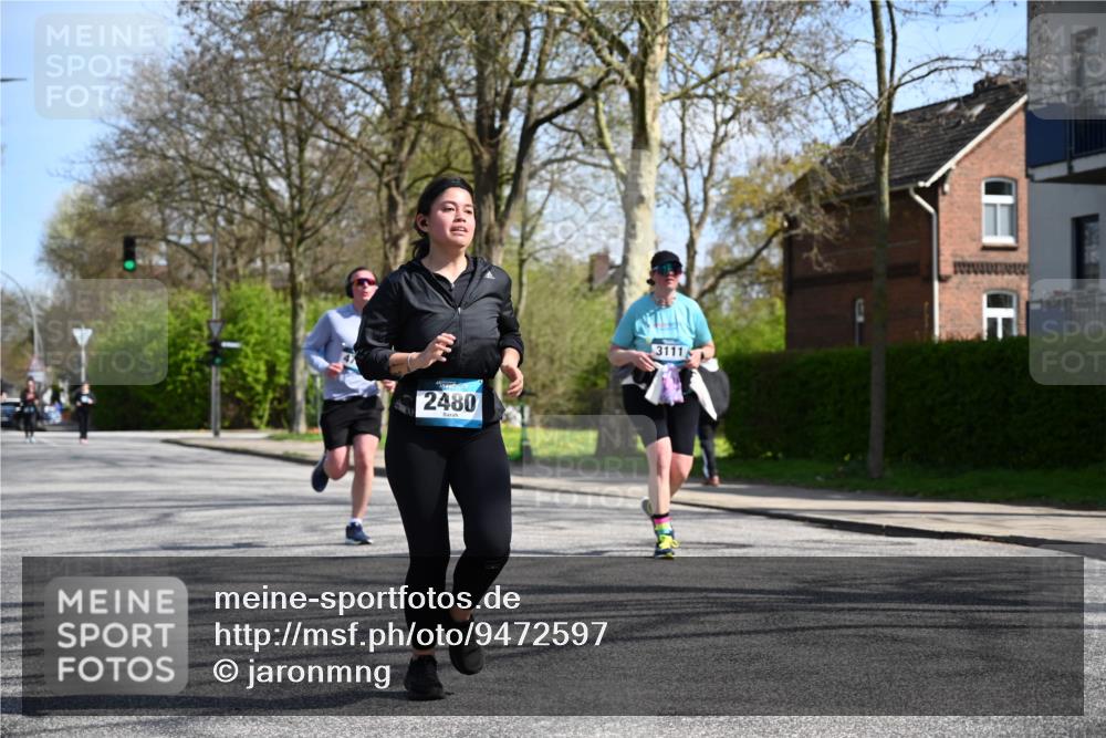 12.04.2026 - 45. Internationalen Wilhelmsburger Insellauf J. Mangold http://msf.ph/oto/9472597 12.04.2026 11:30:38 Ziel 4737, 2480, 3111, 2524, 2475, 2279 meine-sportfotos.de