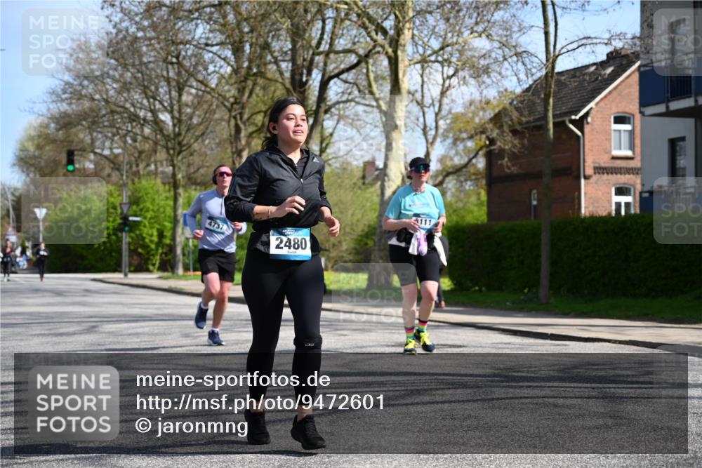 12.04.2026 - 45. Internationalen Wilhelmsburger Insellauf J. Mangold http://msf.ph/oto/9472601 12.04.2026 11:30:38 Ziel 4737, 2480, 3111, 2524, 2475, 2279 meine-sportfotos.de