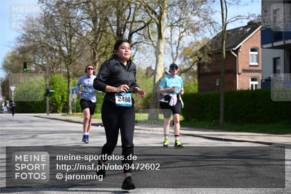 12.04.2026 - 45. Internationalen Wilhelmsburger Insellauf J. Mangold http://msf.ph/oto/9472602 12.04.2026 11:30:38 Ziel 4737, 2480, 3111, 2524, 2475, 2279 meine-sportfotos.de