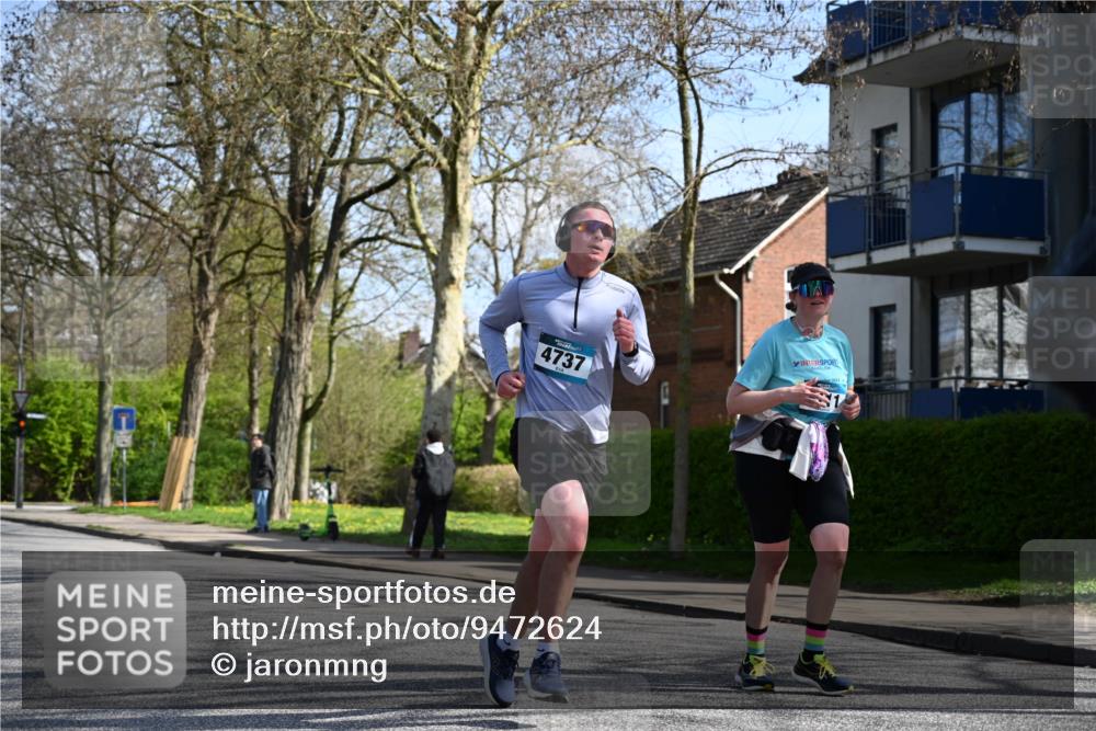 12.04.2026 - 45. Internationalen Wilhelmsburger Insellauf J. Mangold http://msf.ph/oto/9472624 12.04.2026 11:30:40 Ziel 4737, 2480, 3111, 2524, 2475, 2279 meine-sportfotos.de